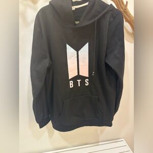 🌸 BTS Gradient Logo Kpop Merch
"LOVE YOURSELF: ANSWER" 🌸